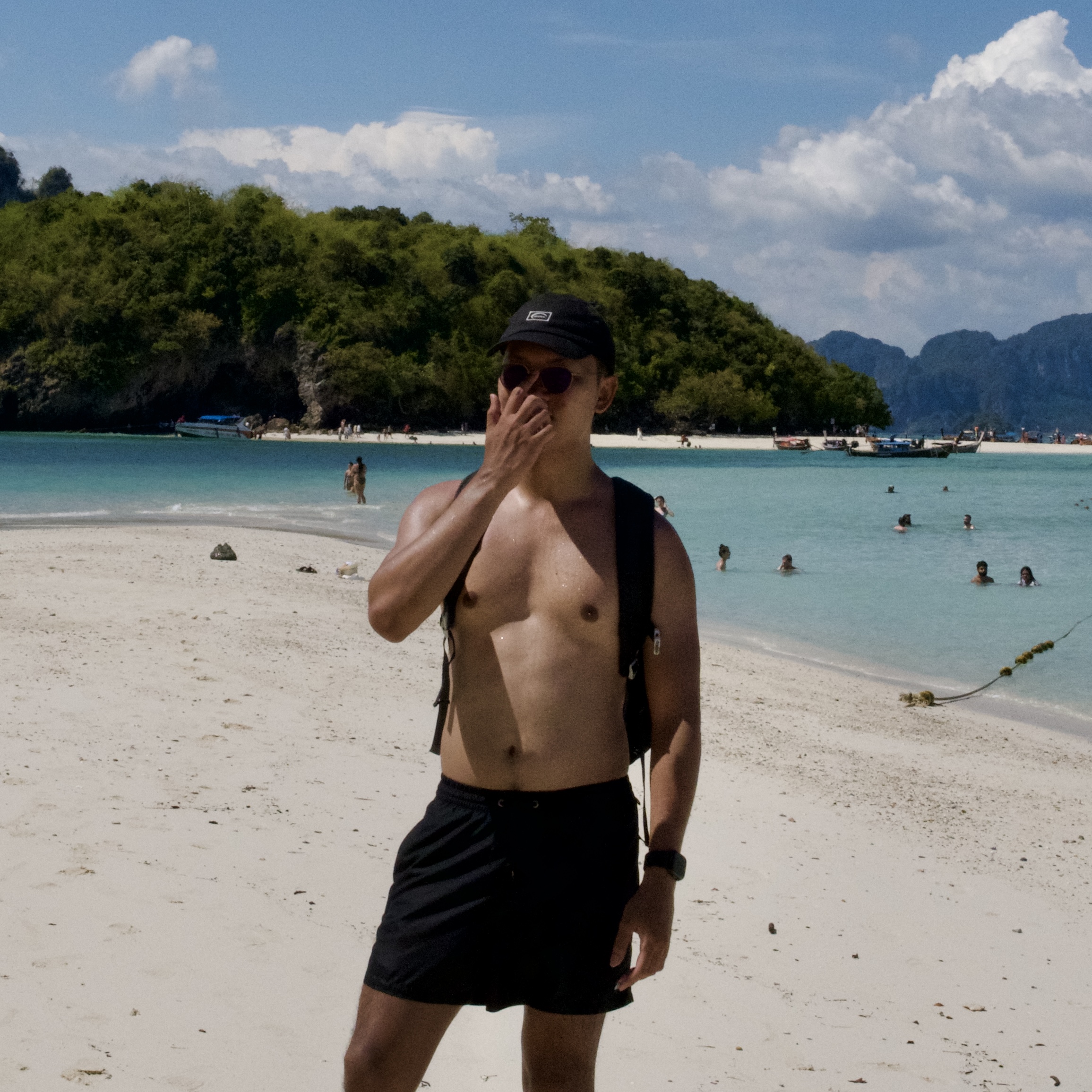 Rerk at the beach